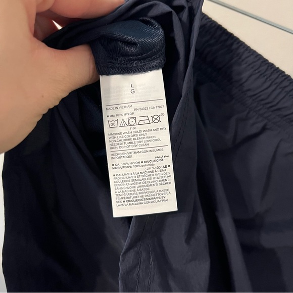 Old Navy Men's Athletic Shorts - Navy Blue - Picture 5 of 5